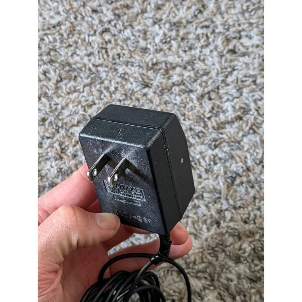 Kyocera TXACA0C01 Power Adapter 5.2V 0.4A‎  Power Supply Black